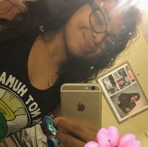 Meet your Posher, Kasandra